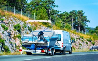 Convoyage de bateau : réglementation, assurances et prestataires
